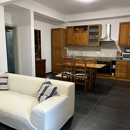 Casa * Collesalvetti