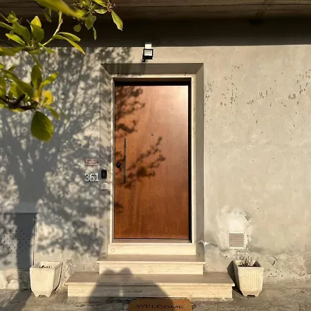 Casa * Collesalvetti