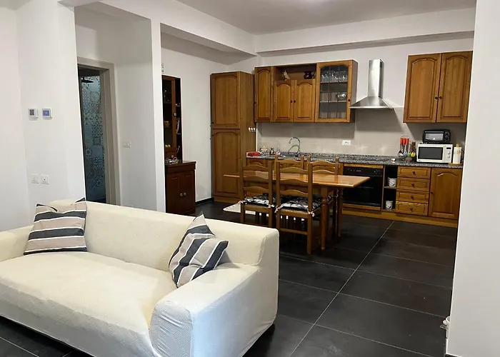 Casa * Collesalvetti