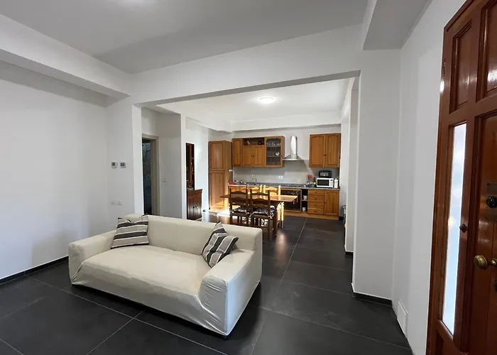Casa *